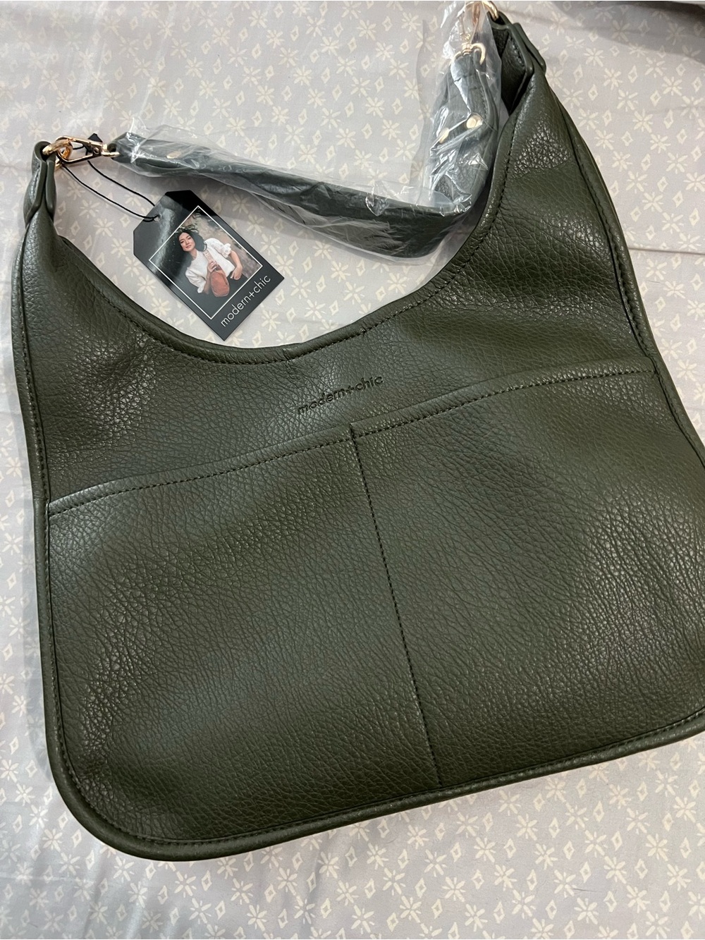 Modern + Chic Olive Clara